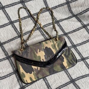 Murval Camouflage Shoulder Bag with Chain Straps
